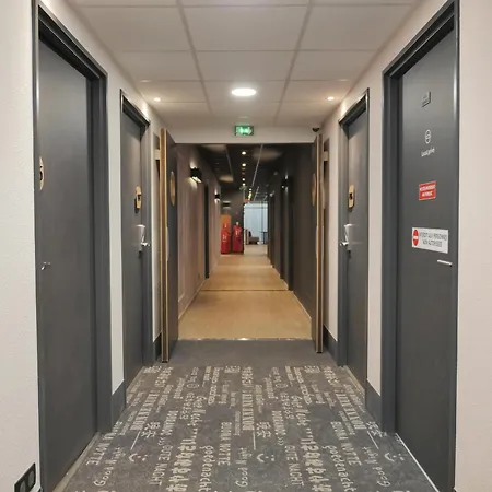 Rocadest La Cite 3* קרקסון