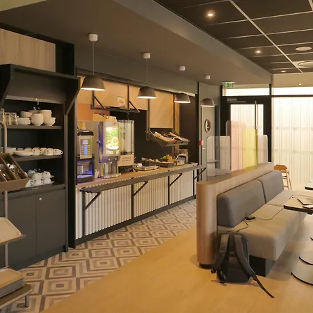 Rocadest La Cite 3*